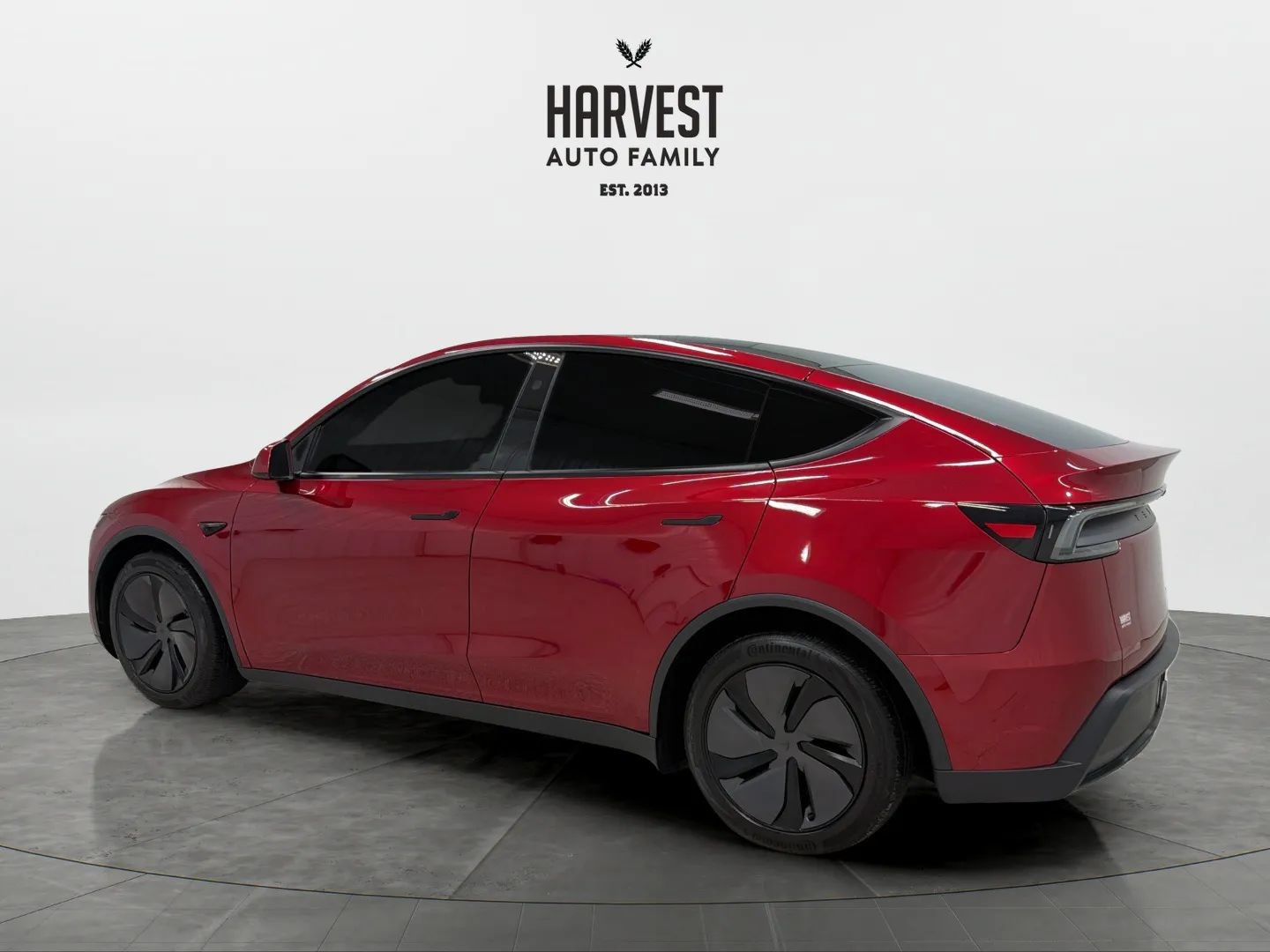 Used 2026 Tesla Model Y AWD image 3