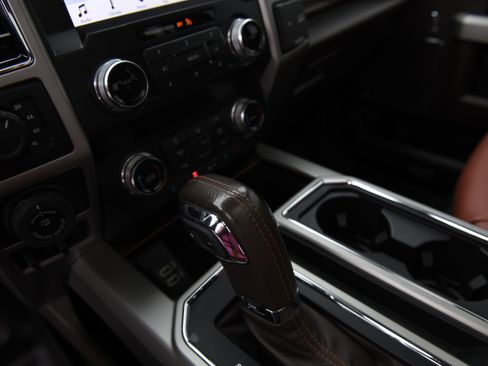 Used 2019 Ford F150 King Ranch w/ Equipment Group 601A Luxury image 40