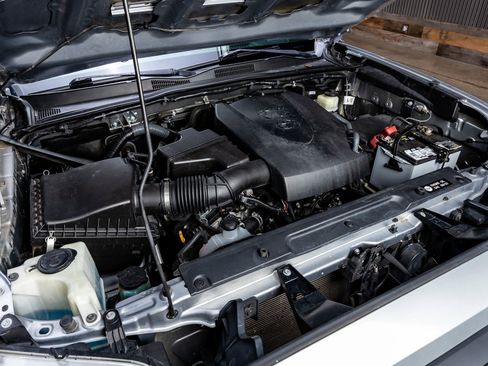 Used 2016 Toyota Tacoma TRD Sport image 40