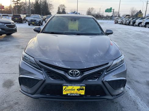 Used 2021 Toyota Camry SE w/ Cold Weather Package image 3
