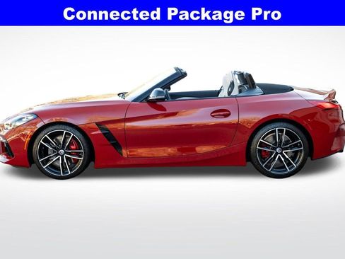 Used 2022 BMW Z4 M40i w/ Premium Package image 5