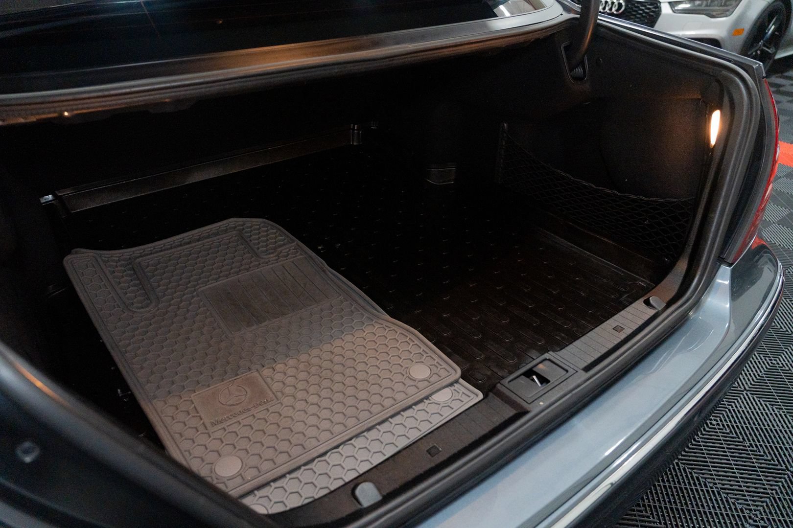 Used 2005 Mercedes-Benz E 55 AMG Sedan image 31