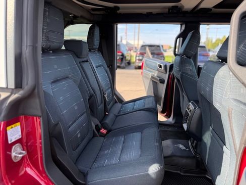 Used 2025 Ford Bronco Heritage Edition AWD/4WD image 16