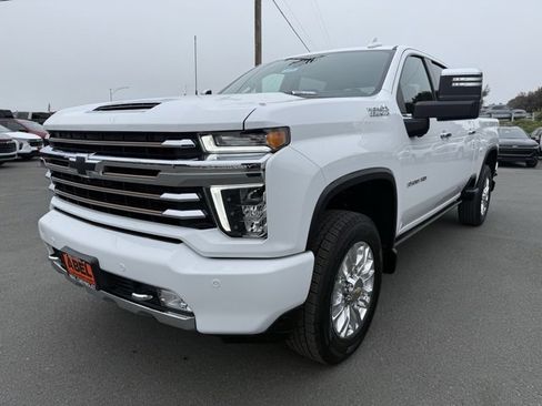 Used 2023 Chevrolet Silverado 3500 High Country w/ Z71 Off-Road Package image 3