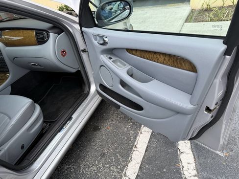 Used 2005 Jaguar X-TYPE 3.0 AWD/4WD image 17