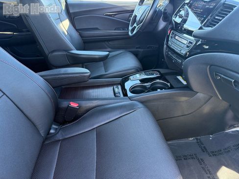 Used 2022 Honda Pilot Black Edition image 31