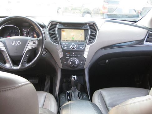 Used 2013 Hyundai Santa Fe Sport w/ Technology Pkg FWD image 31