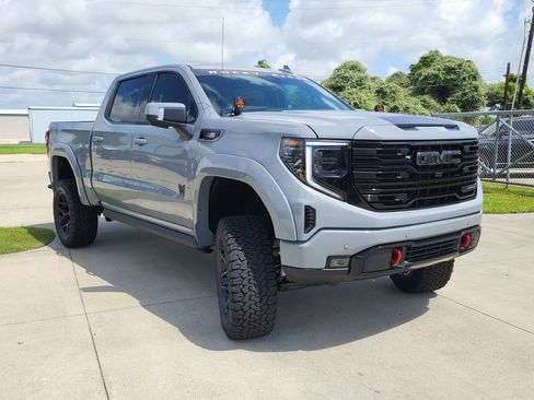 New 2025 GMC Sierra 1500 AT4 w/ AT4 Premium Package image 3