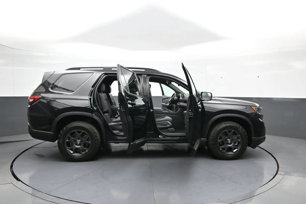 Certified 2024 Honda Pilot TrailSport image 43