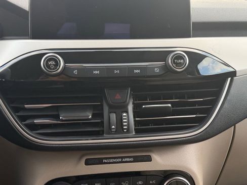 Used 2021 Ford Escape SEL w/ Class II Trailer Tow Package image 24