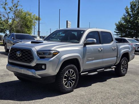 Used 2022 Toyota Tacoma TRD Sport w/ TRD Premium Sport Package AWD/4WD image 1