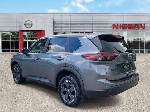 Certified 2025 Nissan Rogue SV FWD image 7