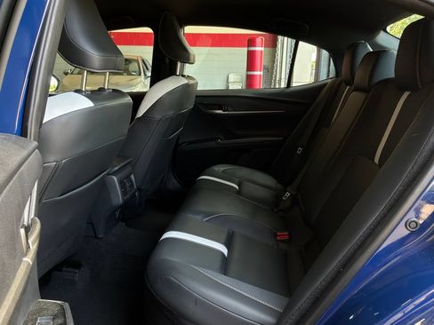 Used 2025 Toyota Camry SE FWD image 11