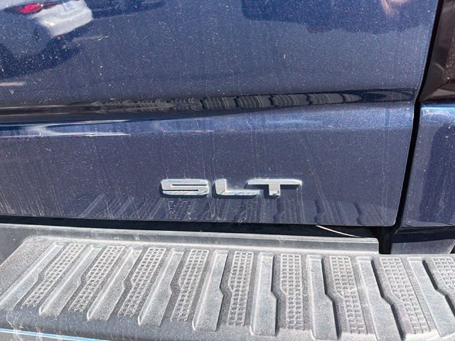 Used 2021 GMC Sierra 1500 SLT w/ SLT Premium Package AWD/4WD image 14