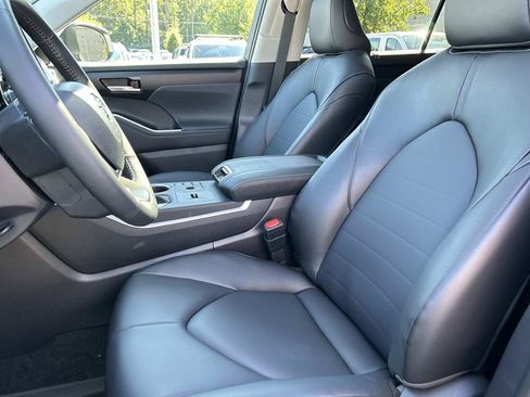Used 2026 Toyota Highlander XLE AWD/4WD image 26