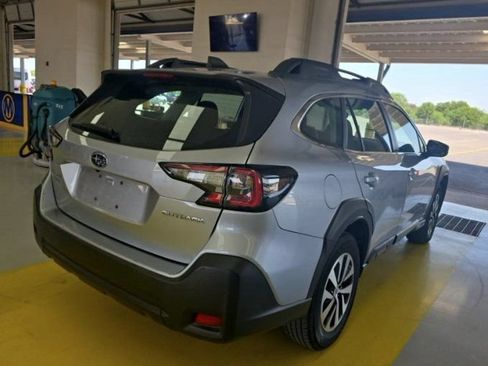 Used 2023 Subaru Outback AWD/4WD image 5
