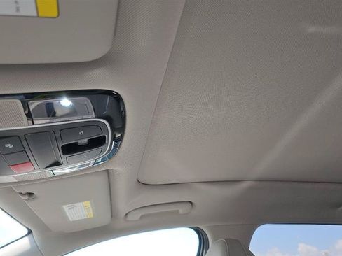 Used 2025 Hyundai Tucson Limited AWD/4WD image 11