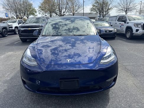 Used 2024 Tesla Model Y Long Range image 3