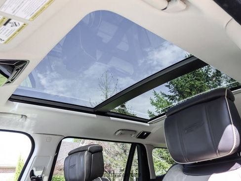 Used 2019 Land Rover Range Rover Long Wheelbase Supercharged AWD/4WD image 35