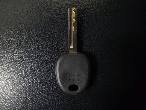 Used 2017 Kia Sorento LX image 32