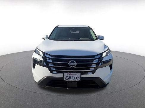 Used 2025 Nissan Rogue SV FWD image 4