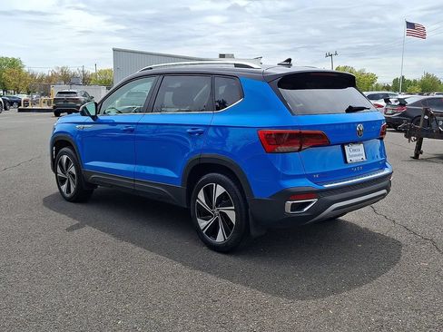 Used 2023 Volkswagen Taos SE AWD/4WD image 7