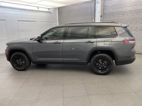 Certified 2025 Jeep Grand Cherokee L Altitude AWD/4WD image 7