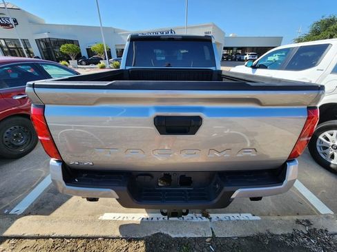 Used 2025 Toyota Tacoma SR5 AWD/4WD image 6
