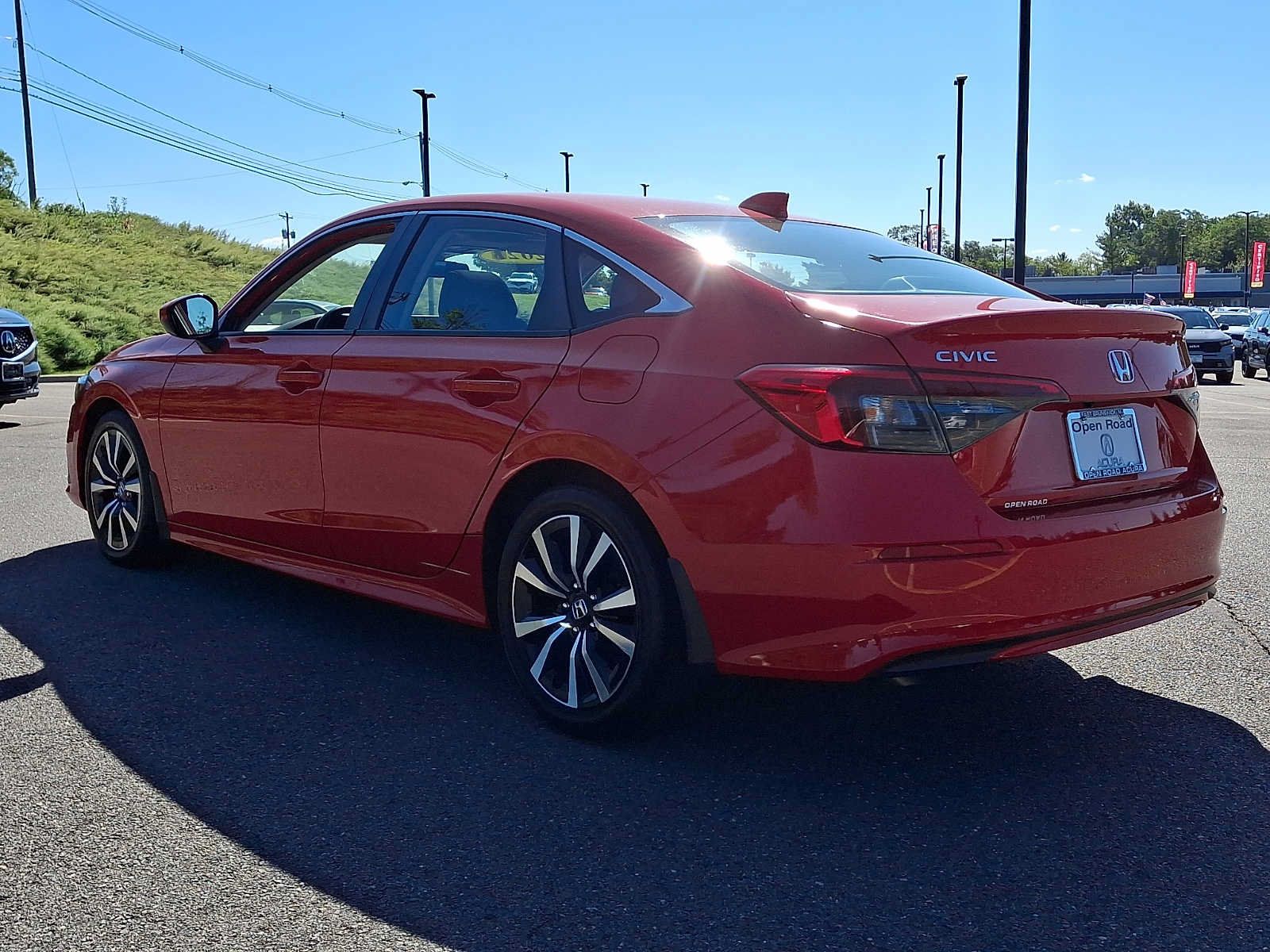 Used 2023 Honda Civic EX image 4