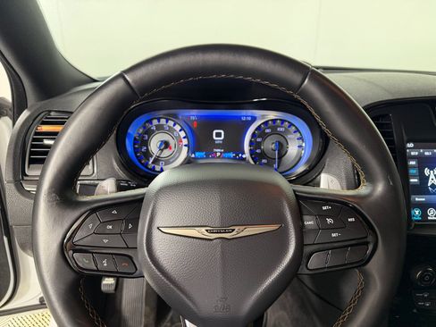 Used 2017 Chrysler 300 S AWD/4WD image 14