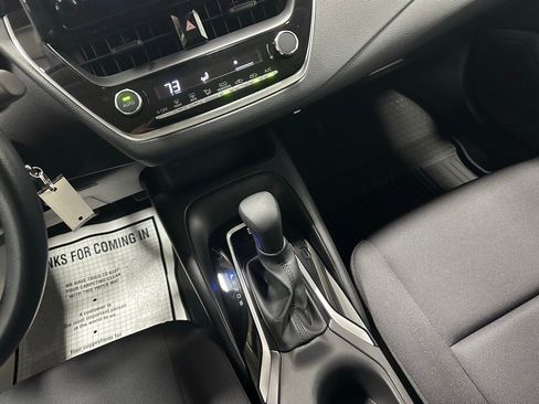 Used 2025 Toyota Corolla LE image 37