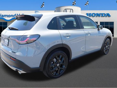 Used 2024 Honda HR-V Sport image 8