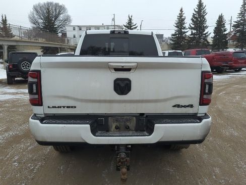 Used 2023 RAM 3500 Limited image 12