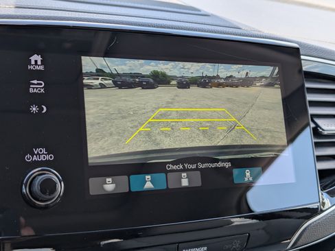 Used 2022 Honda Pilot Touring image 19