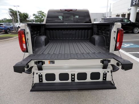 New 2026 GMC Sierra 1500 AT4 w/ AT4 Premium Package image 17