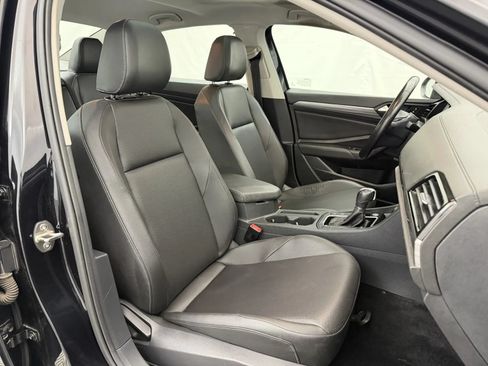 Used 2019 Volkswagen Jetta SEL FWD image 35