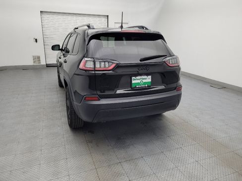 Used 2020 Jeep Cherokee Latitude Plus image 6