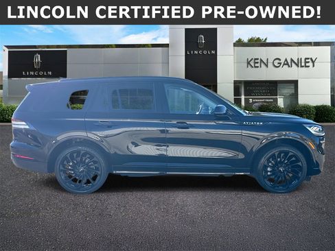Used 2024 Lincoln Aviator Reserve w/ Jet Package image 2