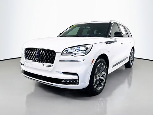 Used 2023 Lincoln Aviator Grand Touring w/ Equipment Group 301A image 10