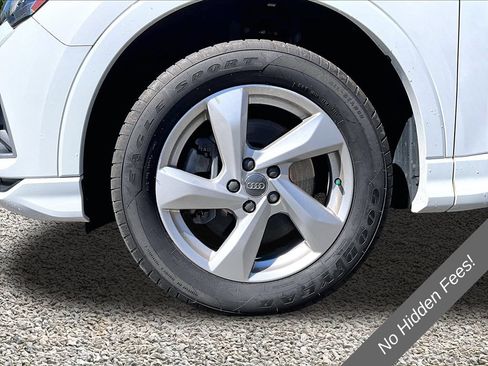Used 2019 Audi Q3 2.0T Premium w/ Convenience Package AWD/4WD image 8