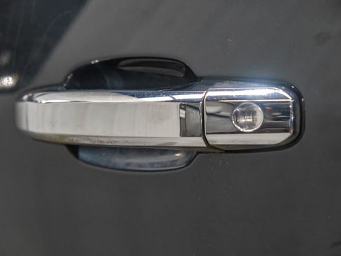 Used 2019 Chevrolet Silverado 3500 High Country w/ Duramax Plus Package image 39