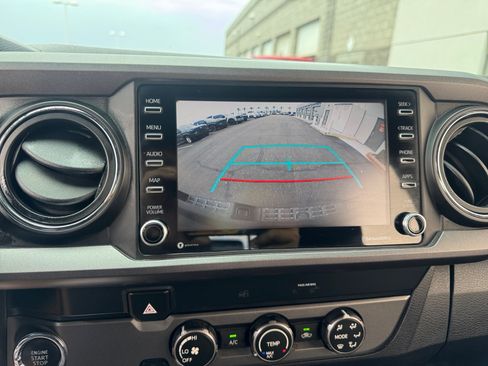 Used 2020 Toyota Tacoma TRD Sport w/ Technology Package RWD image 29