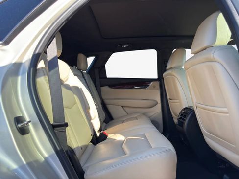 Used 2017 Cadillac XT5 Premium Luxury FWD image 27