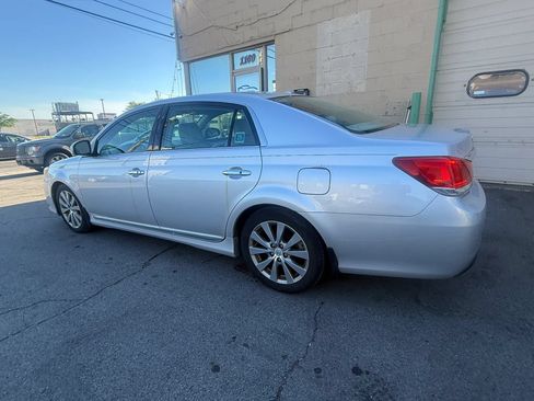 Used 2011 Toyota Avalon Limited FWD image 4