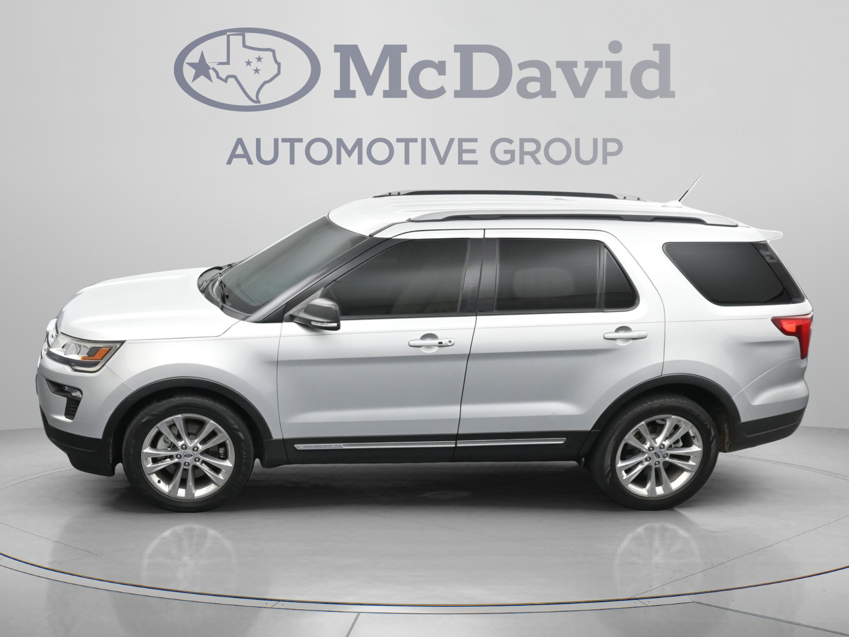 Used 2019 Ford Explorer XLT w/ Equipment Group 202A FWD image 36