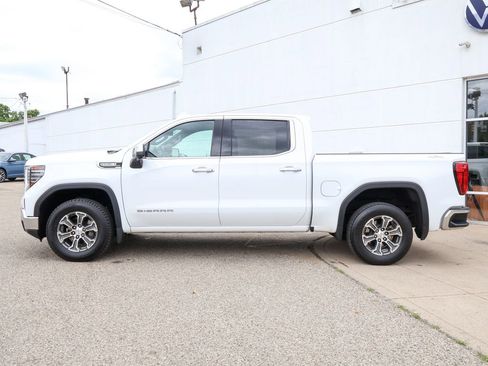 Used 2025 GMC Sierra 1500 SLT AWD/4WD image 2