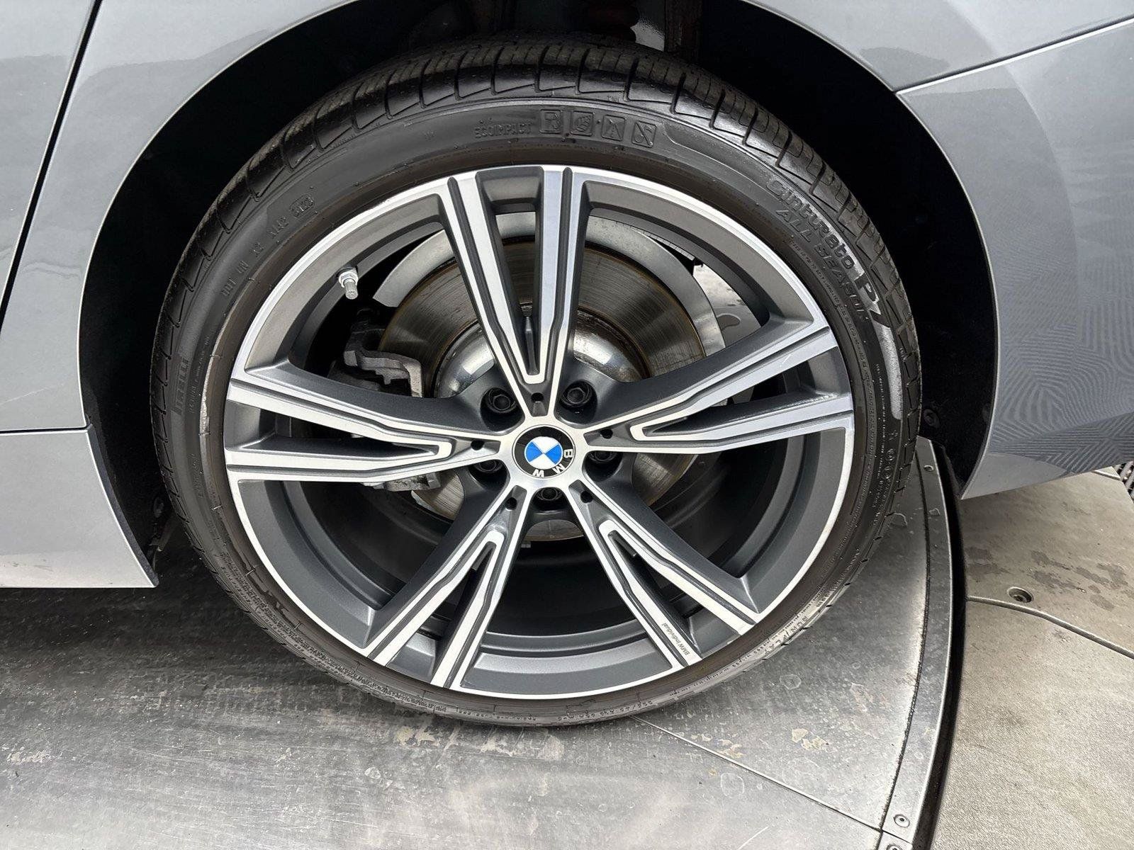 Used 2024 BMW 330i xDrive Sedan w/ Convenience Package AWD/4WD image 27
