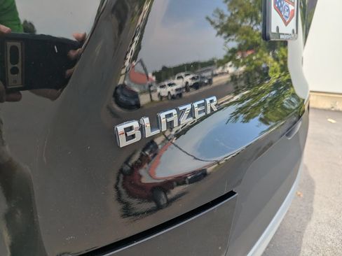 Used 2022 Chevrolet Blazer LT FWD image 37