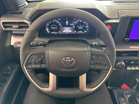 New 2026 Toyota Tacoma TRD Off-Road AWD/4WD image 18