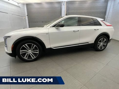 Used 2024 Cadillac Lyriq Luxury RWD image 1